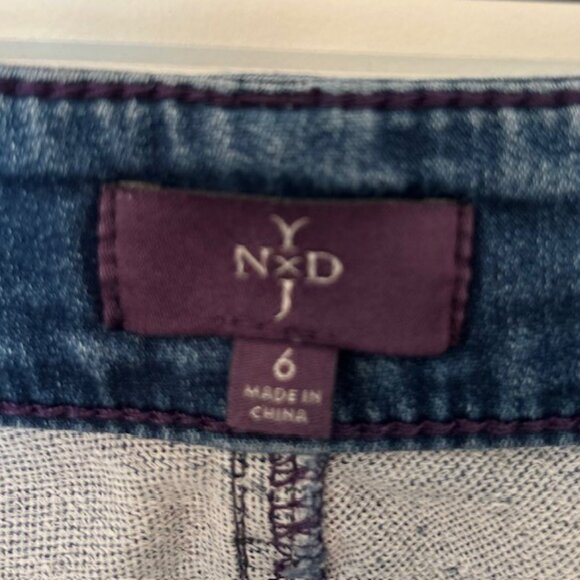 Women Not Your Daughter's Denim Jeans (NYDJ) - Size 6 - Picture 3 of 3